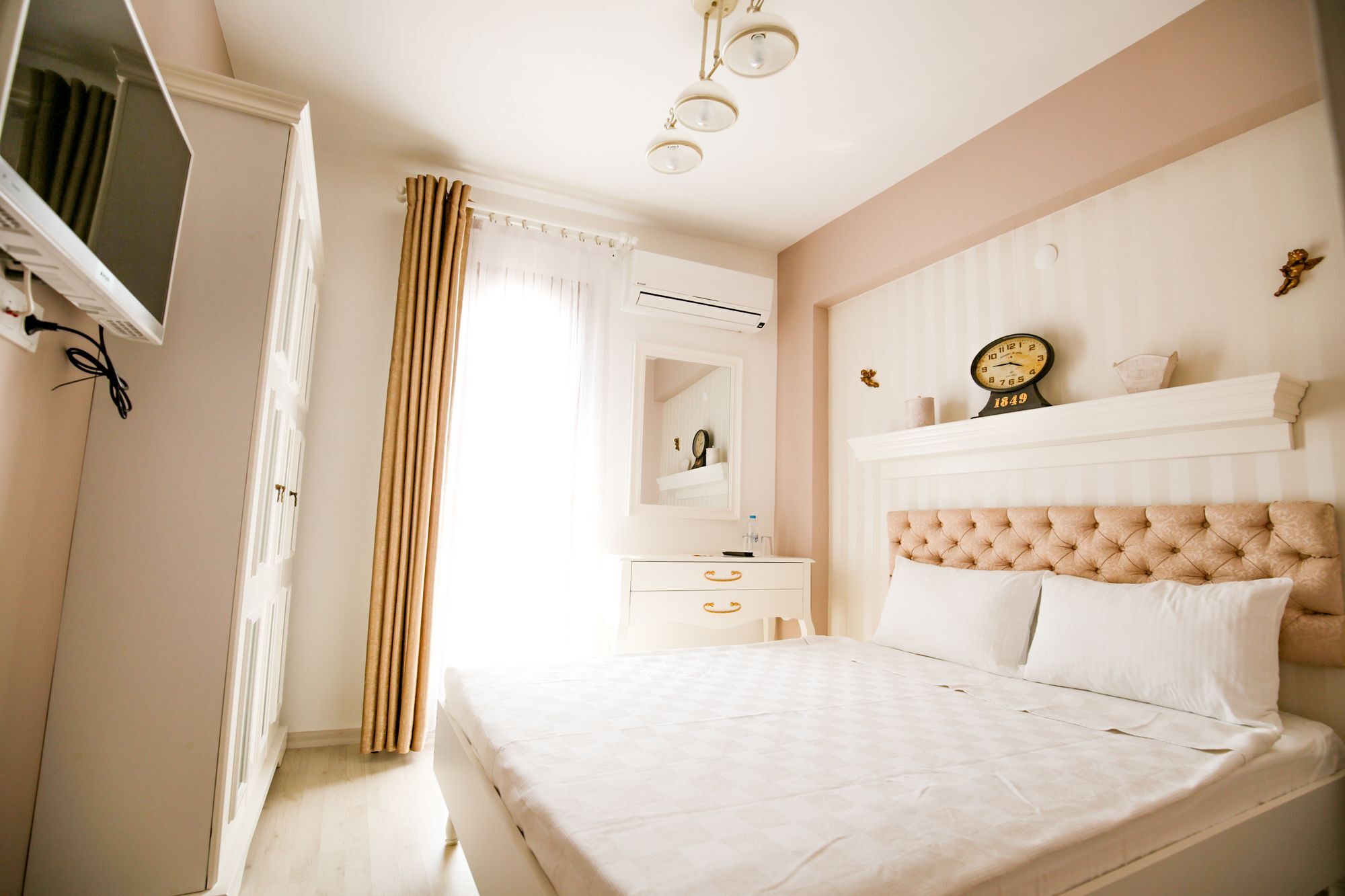 Menendi Otel โฟชา ภายนอก รูปภาพ