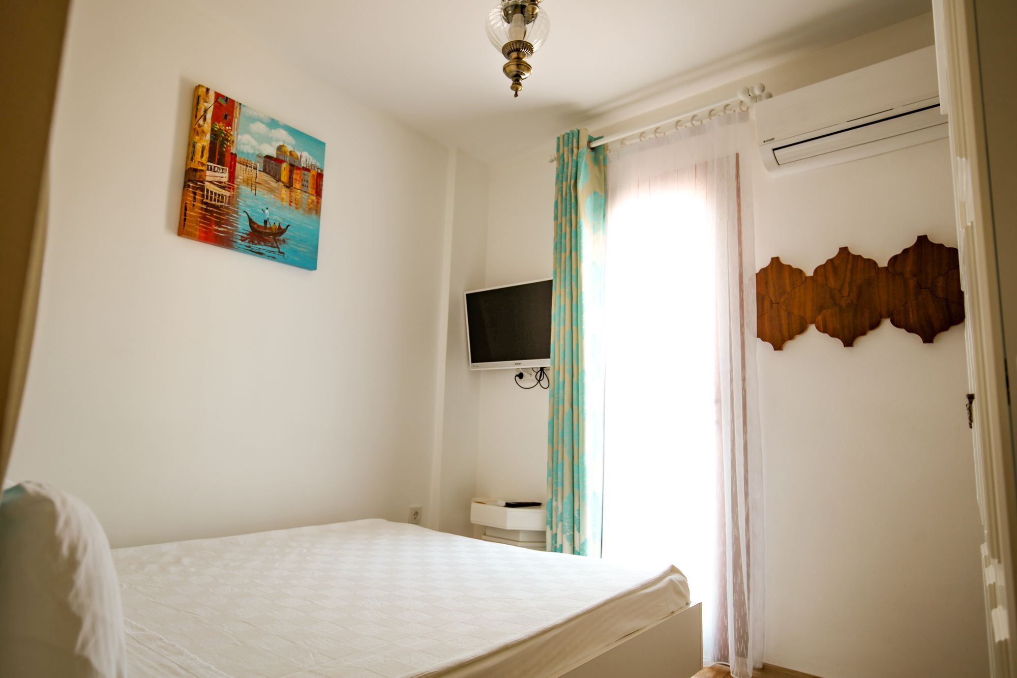 Menendi Otel โฟชา ภายนอก รูปภาพ