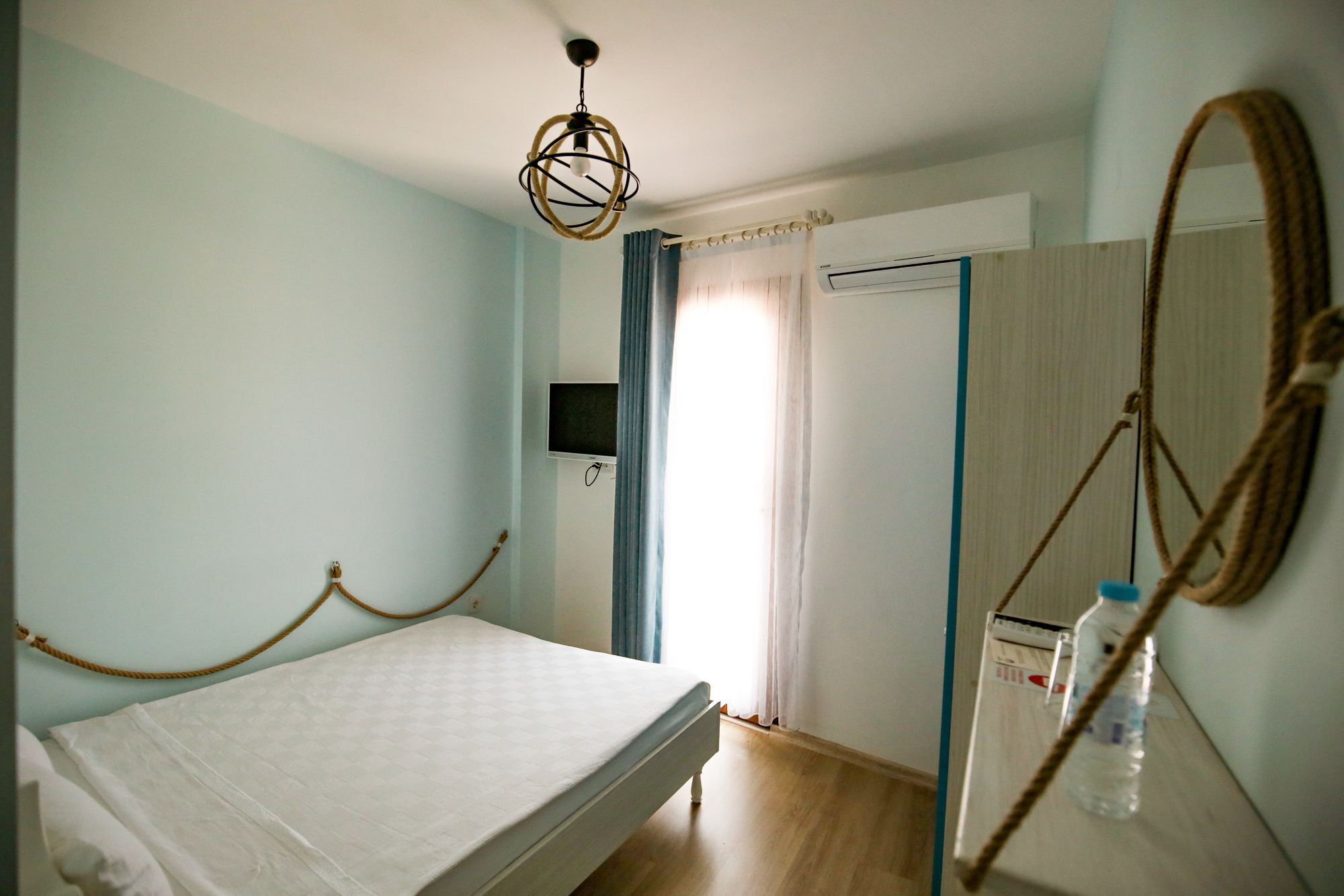 Menendi Otel โฟชา ภายนอก รูปภาพ